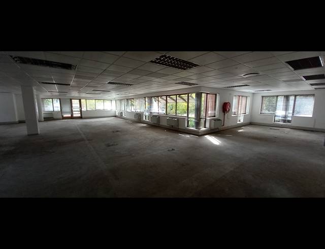 339M² OFFICE TO LET IN WOODMEAD